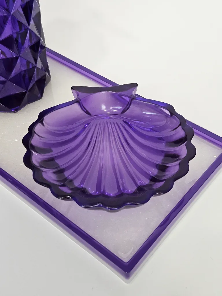 Concha color lila translucido.webp