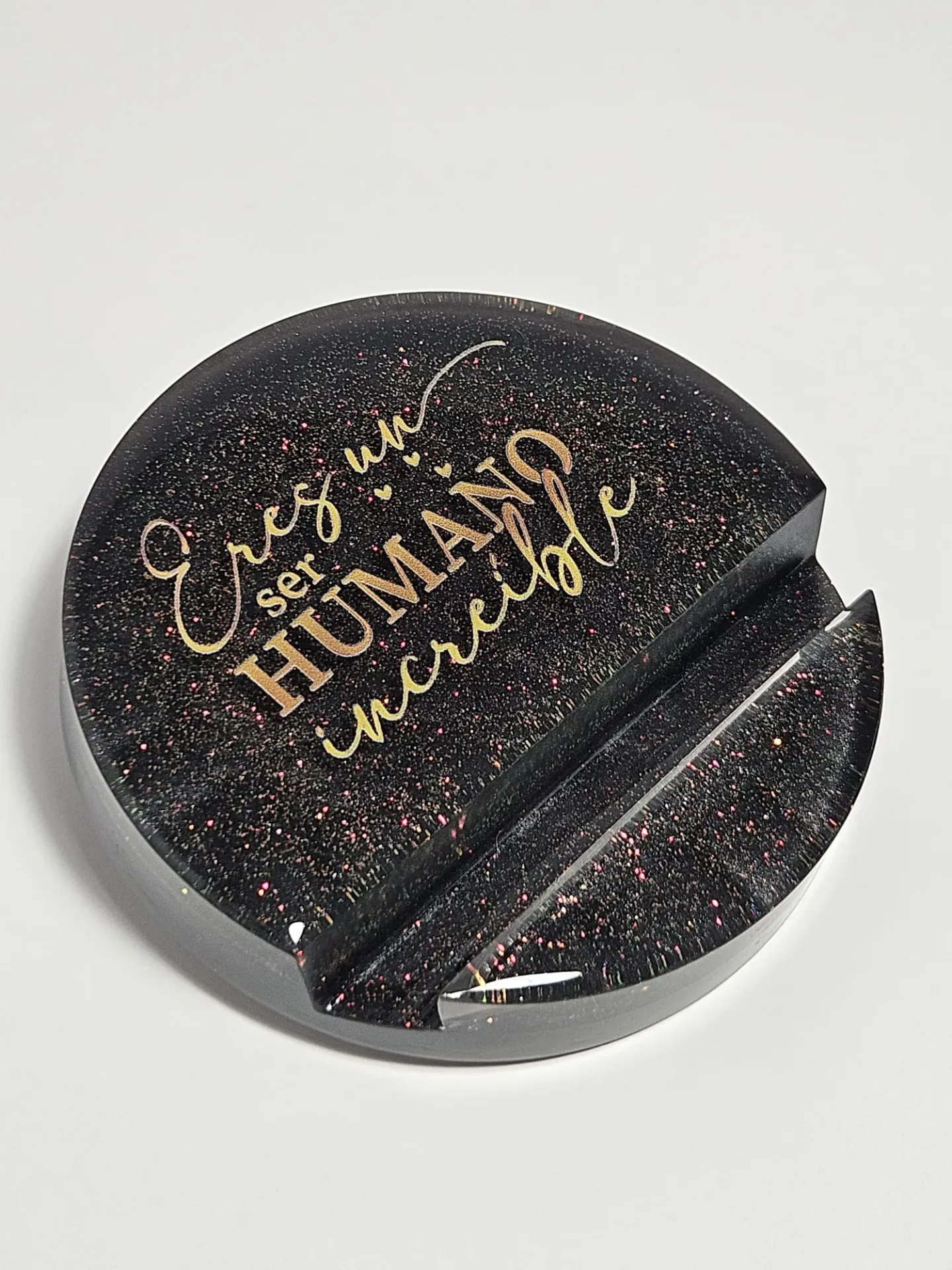 Soporte para móvil en resina personalizado | Colores y frases a elegir