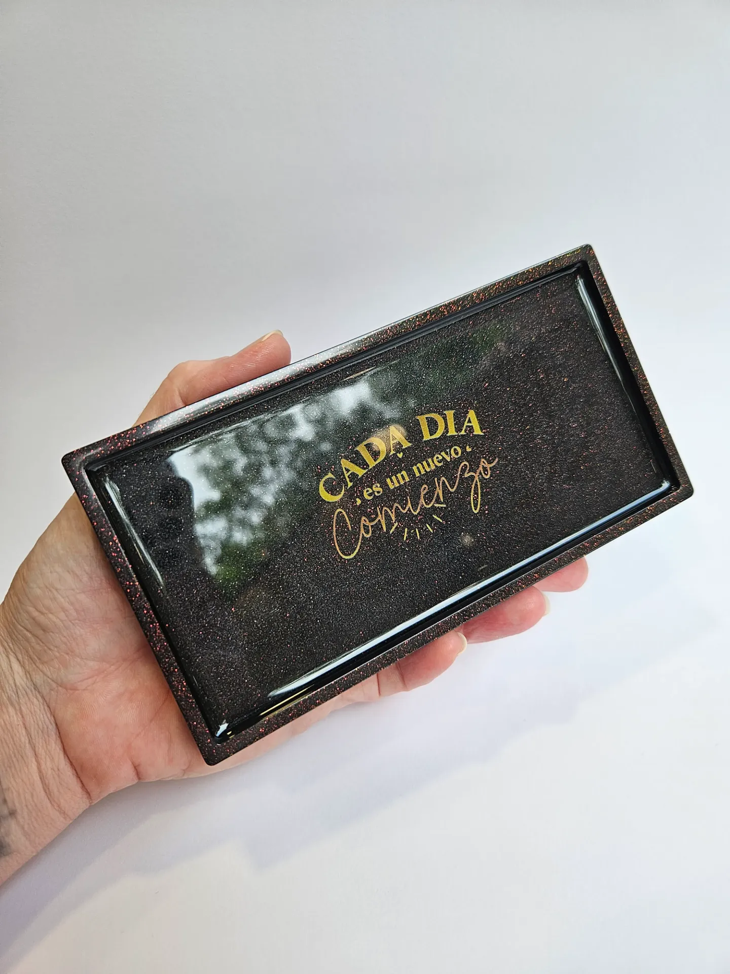 Bandeja con frase personalizada (Crema Perlado, "Haz tu propia magia ")